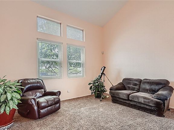 5th image of 750 Palo Verde Dr
