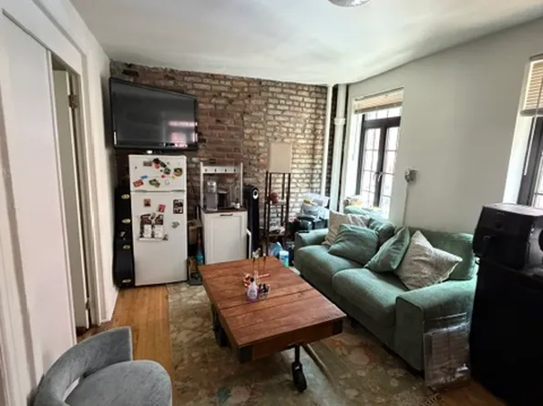 131 Mulberry Street image 1 of 3