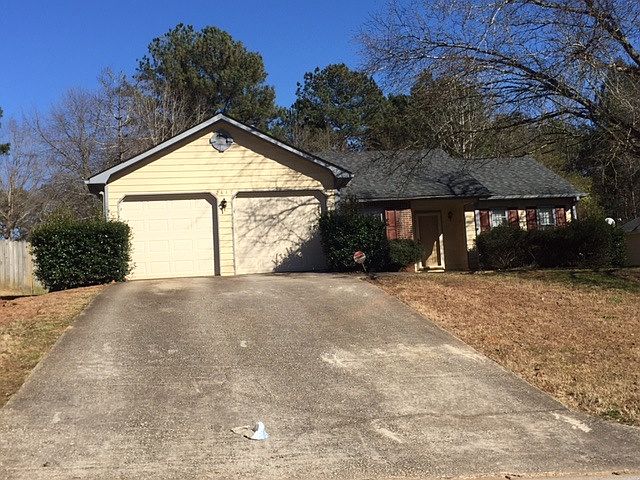 1st image of 2447 Windridge Dr NE