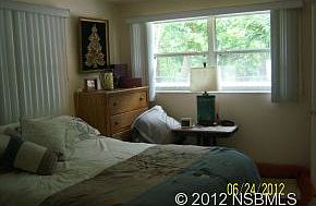 5th image of 101 Esther St