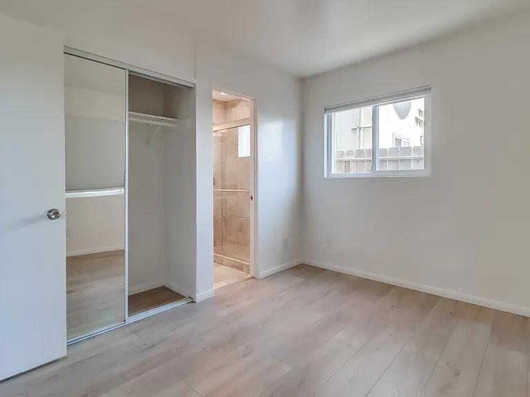 1024 Turquoise St #A — Photo 24