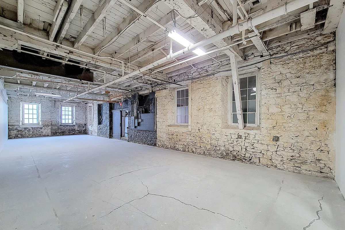Building Photo - 204-64 Hatt St #204