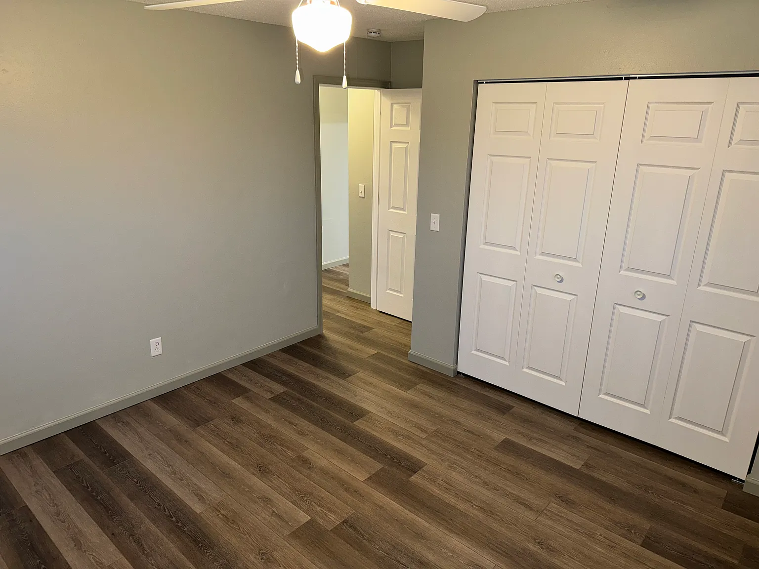 2 bed, 700 sqft, $1,350 — Photo 1