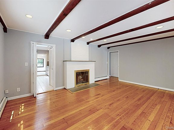 4th image of 3519 Hillside St
