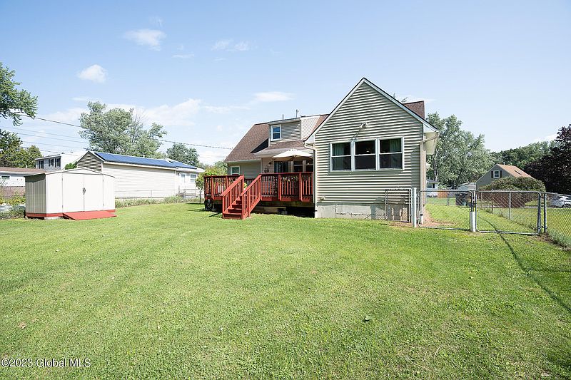5th image of 45 Tanglewood Road