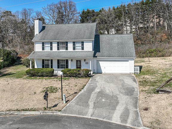 2nd image of 601 Hidalgo Ct