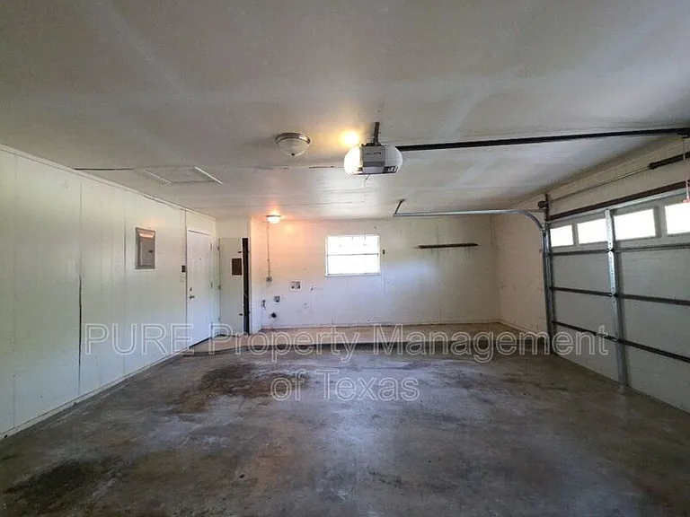 3000 Lakeside Dr — Photo 48
