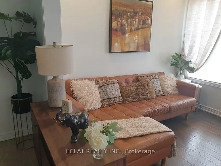 232 Kincardine St — Photo 9
