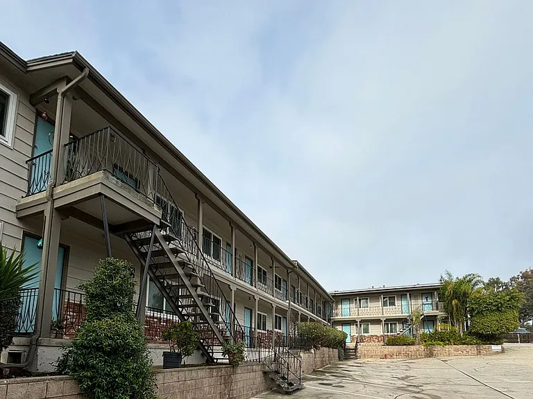 2810 Union — Photo 11