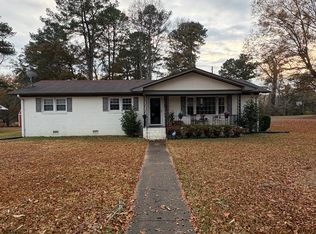 2503 Ouida Dr, Hokes Bluff, AL 35903