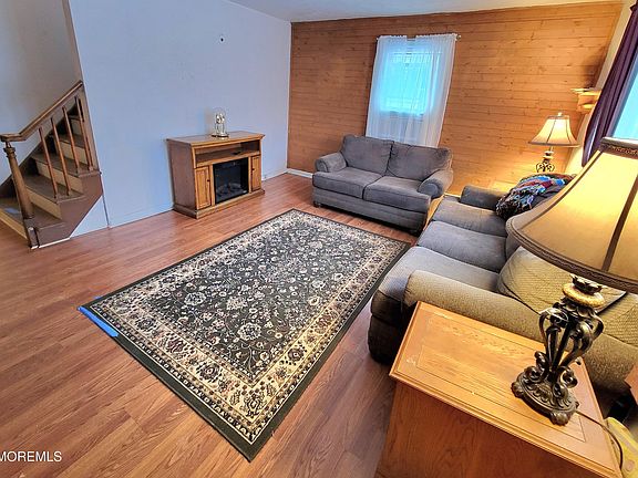 2nd image of 6 Octavia Place