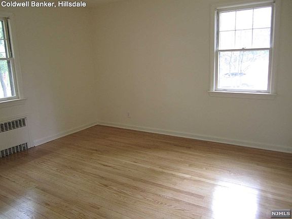 3rd image of 112 E Ackerman Ave #2
