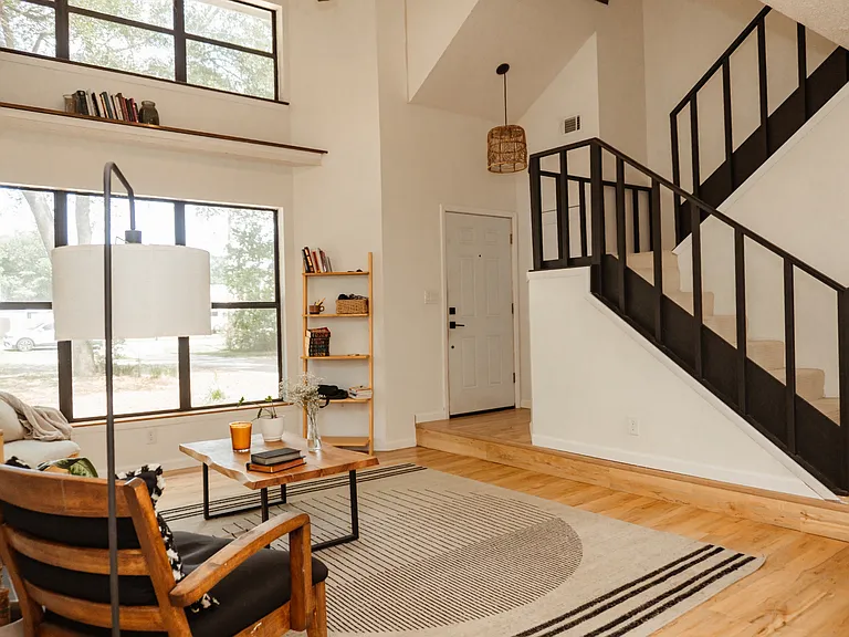 118 Kipling Dr — Photo 2