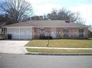 6418 Ridge Pass Dr, San Antonio, TX 78233