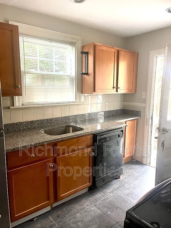 2 bed, 1.0 bath, 1120 sqft, $1,995 — Photo 4