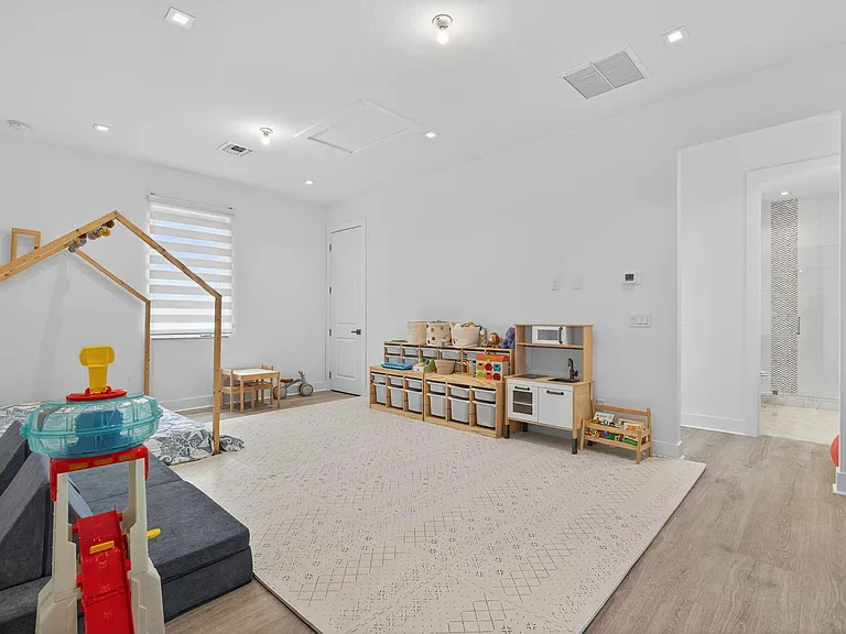 13480 Machiavelli Way — Photo 27