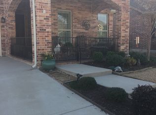736 Hayden Ln, Aubrey, TX 76227