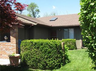 1829 Muny Vista Ct #B, Alton, IL 62002