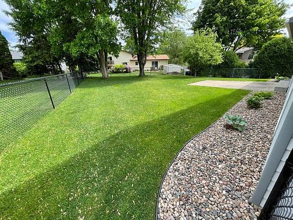4th image of 641 Mina Ct