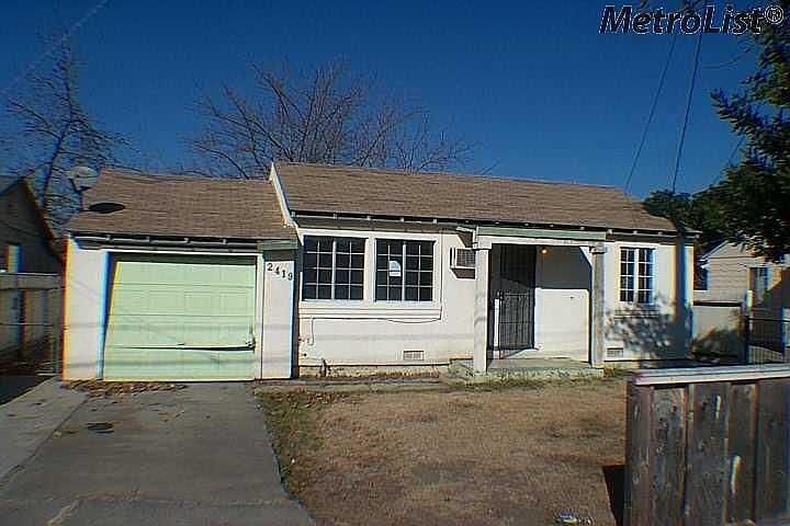 1st image of 2419 E Lindsay St