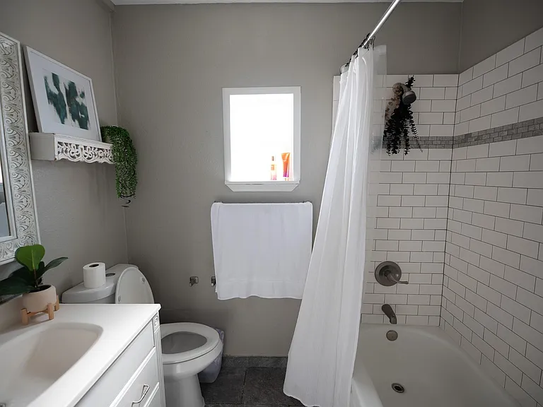 505 Cypress Ave — Photo 14