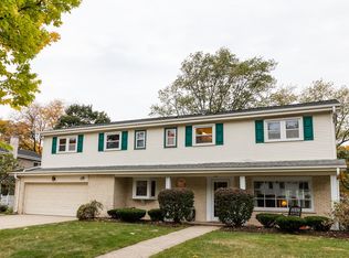 812 S Maple St, Mount Prospect, IL 60056