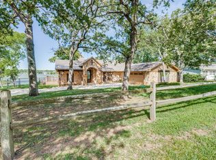 1230 Kiowa Dr E, Lake Kiowa, TX 76240
