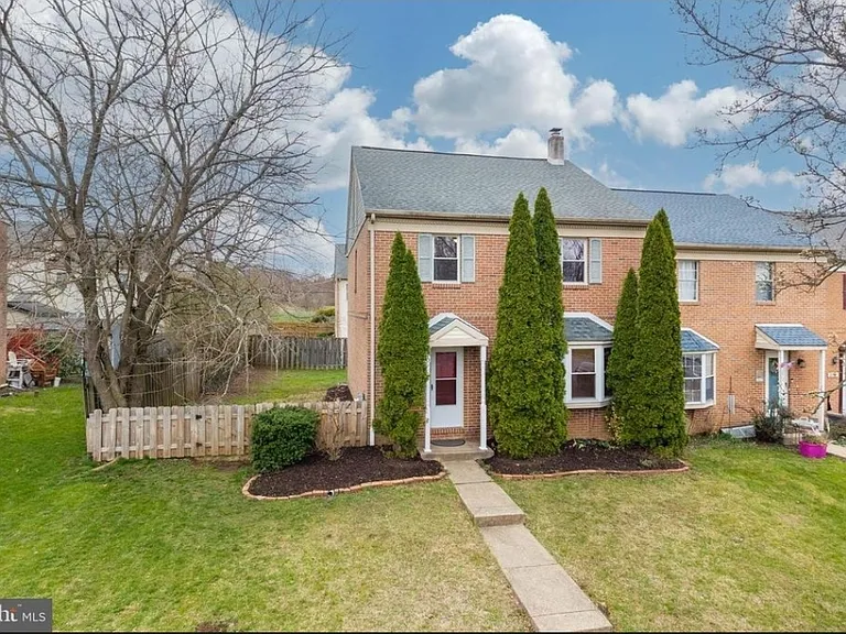 270 Grimley Rd — Photo 3