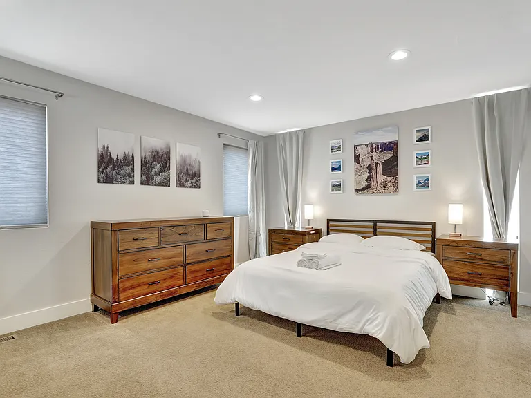 2520 N Lafayette St — Photo 13