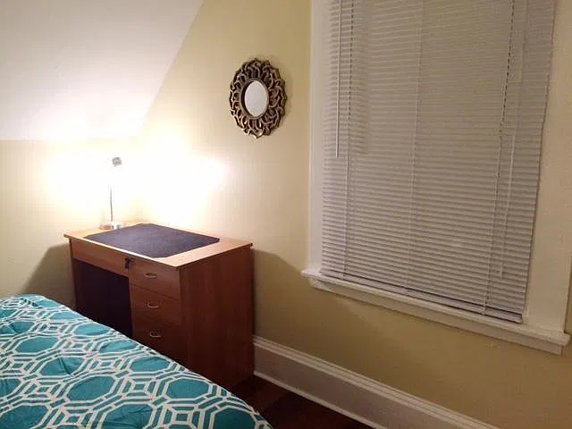 1 bed, 100 sqft, $950 — Photo 3