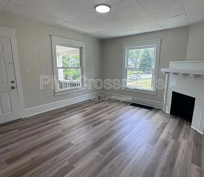 472 Sumner St #1 — Photo 11