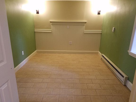 3rd image of 37 Essex St