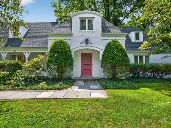 25 Oak Ln, Rochester, NY 14610