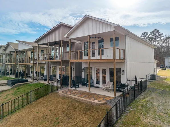 215 Long Beach Dr, Hot Springs, AR 71913