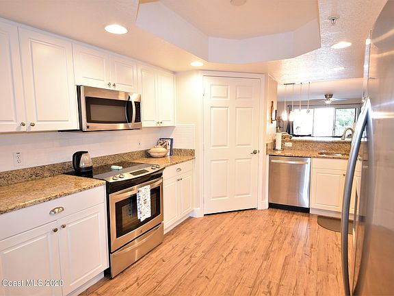 4th image of 8891 Lake Dr APT 205