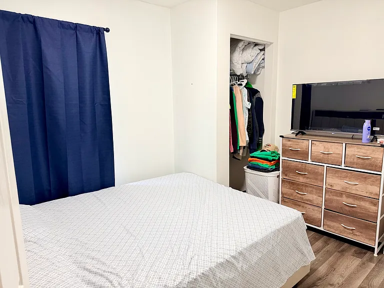 419 Singapore Ln — Photo 11
