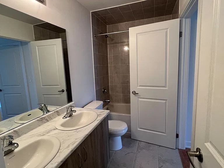 15100 Yonge St #231 — Photo 7