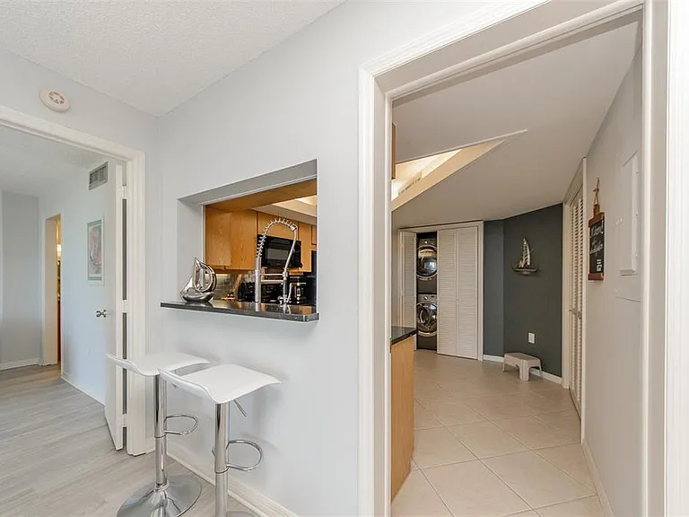 690 Island Way #507 — Photo 20