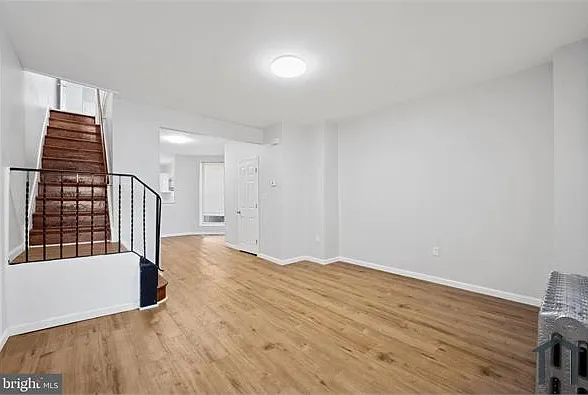 3 bed, 1122 sqft, $1,800 — Photo 3