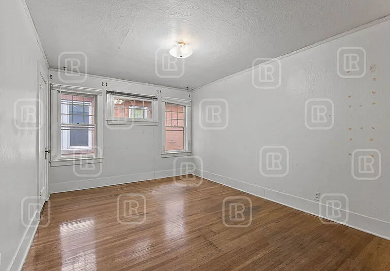 808 E Mission Ave — Photo 19