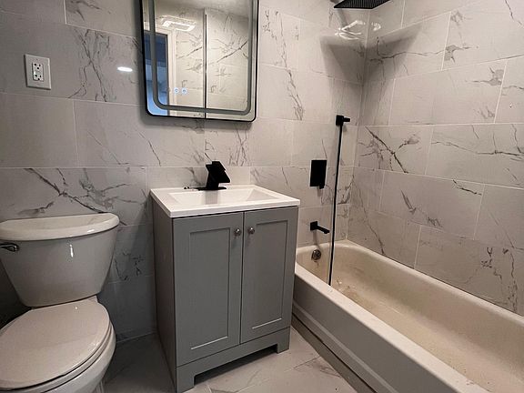 4th image of 376 Huntington Ave Floor 1
