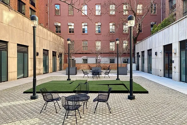 Rented by Compass | media 26