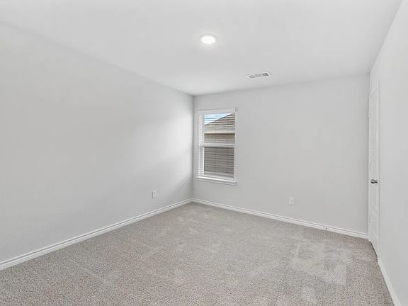 5th image of 10605 Bleat St