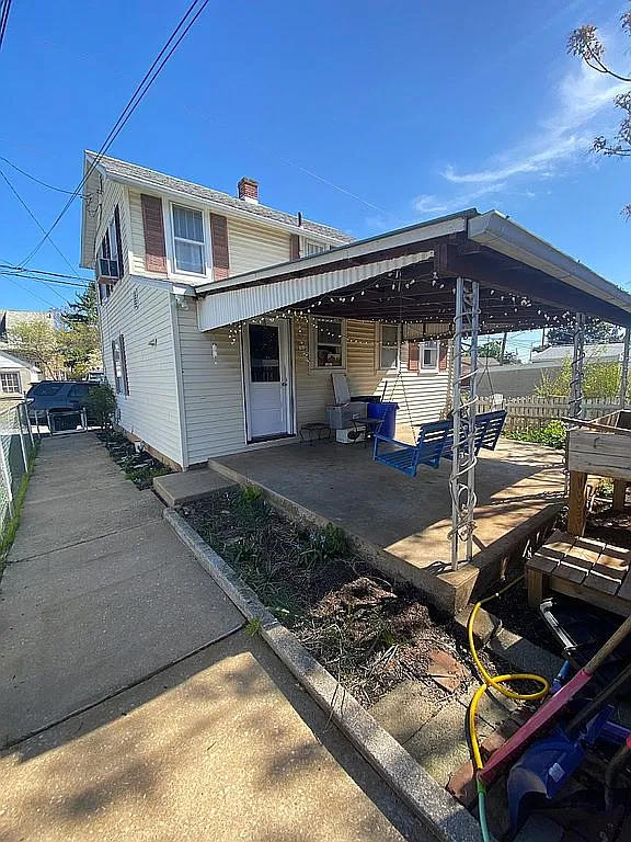 1745 Rear Filbert St photo 1