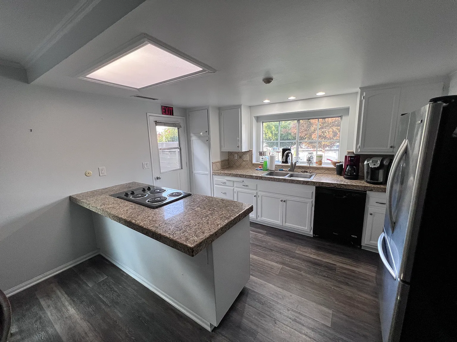 5 bed, 2180 sqft, $1,200 — Photo 4