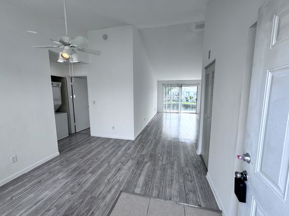 2512 Woodgate Blvd APT 204