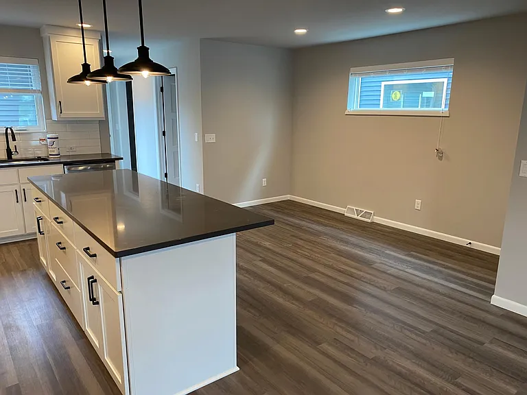 2525 Spark St — Photo 6
