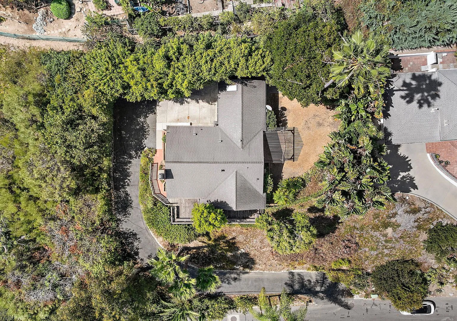 Single Level Home with Ultimate Privacy — Photo 2