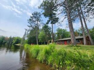 2832 East Dr, Mio, MI 48647
