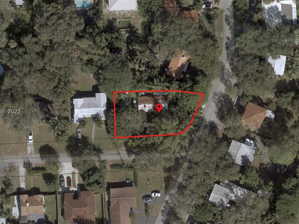 1st image of 1107 NE 117th St